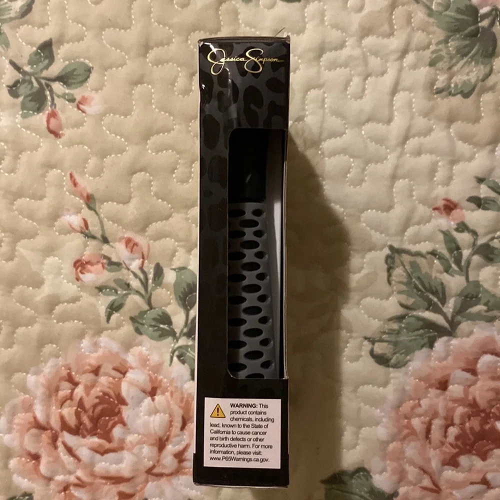 Jessica Simpson Jump Rope - Picture 3 of 4